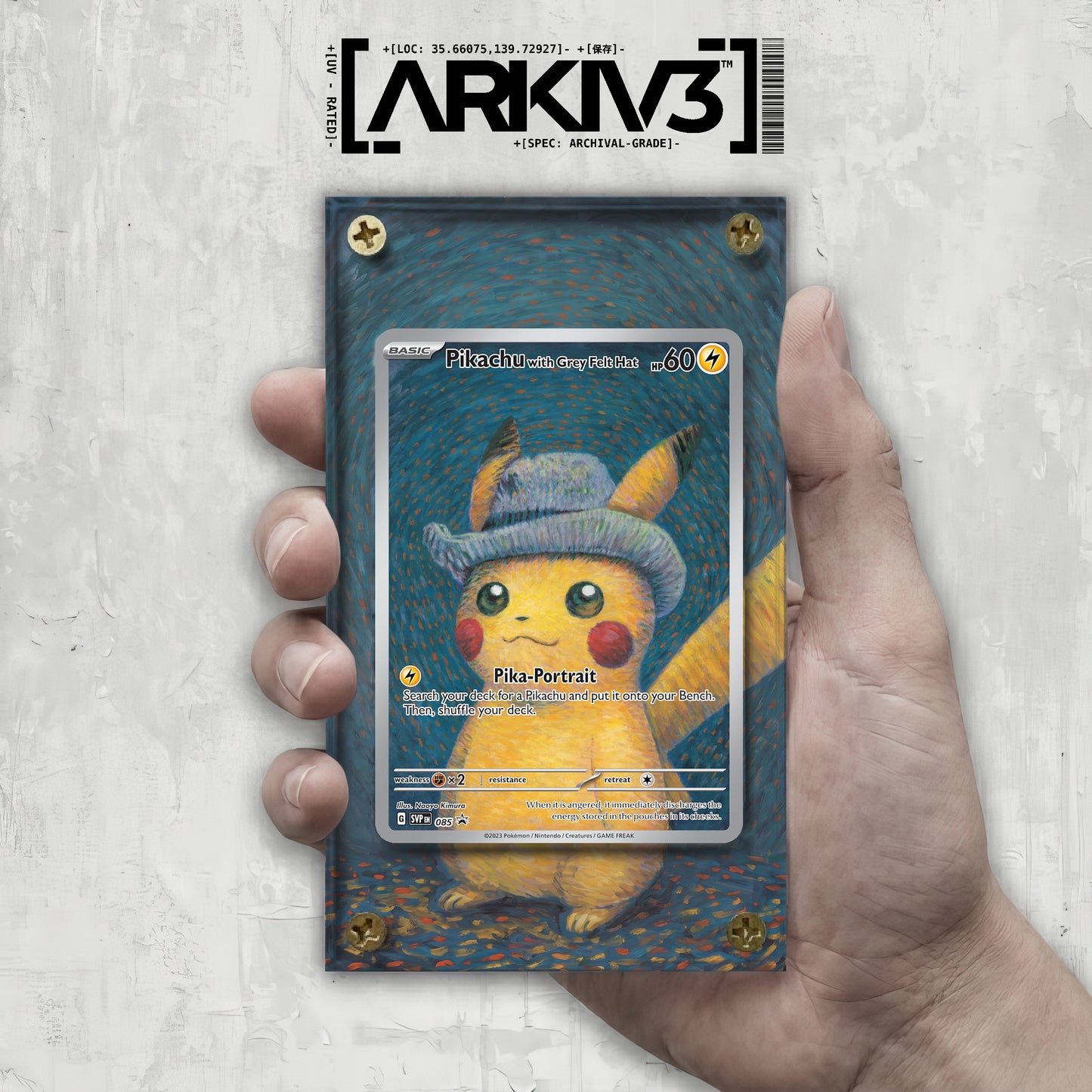 [UNIT: 085] // Pikachu with Grey Felt Hat Extended Art Display Case - Raw